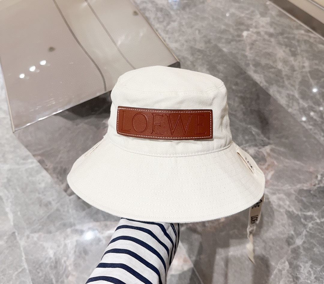 Loewe Caps